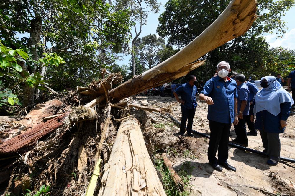 KPLB salur peruntukan tambahan RM38 juta baiki infrastruktur di Yam ,Merbok KPLB salur peruntukan tambahan RM38 juta baiki infrastruktur di Yam ,Merbok
