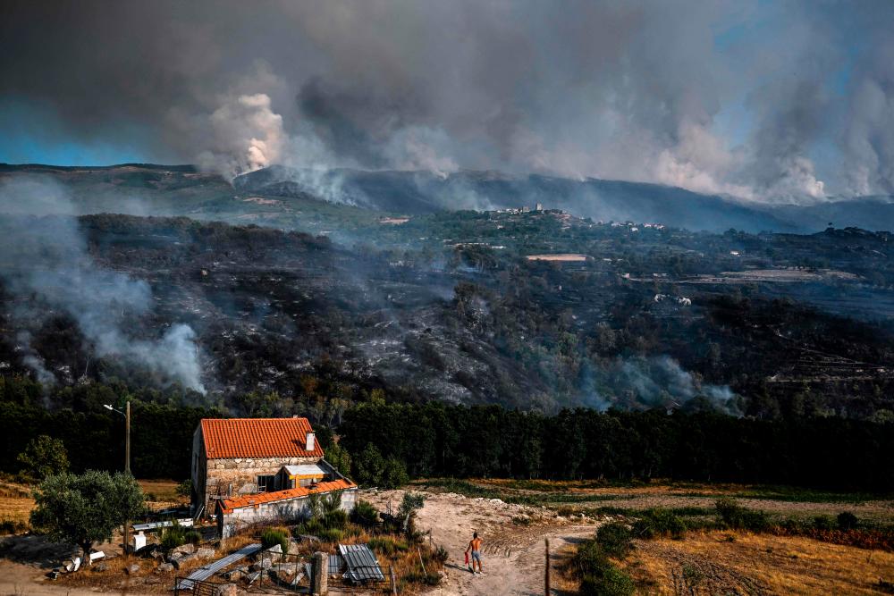 Kebakaran memusnahkan 16,000 hektar kawasan perlindungan terbesar di Portugal Kebakaran memusnahkan 16,000 hektar kawasan perlindungan terbesar di Portugal