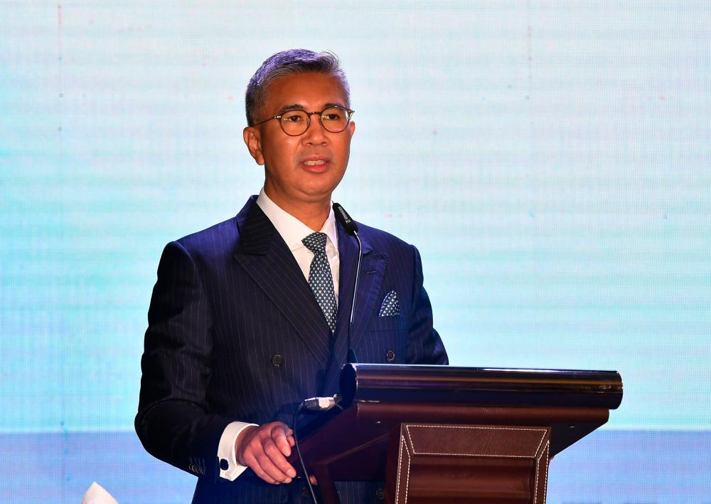 Kerajaan nyatakan komitmen perangi aktiviti haram: Tengku Zafrul