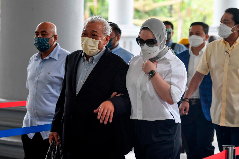 Kes rasuah Bung Moktar dan isteri: Pendakwaan tutup kes, hujahan lisan 24 Jun