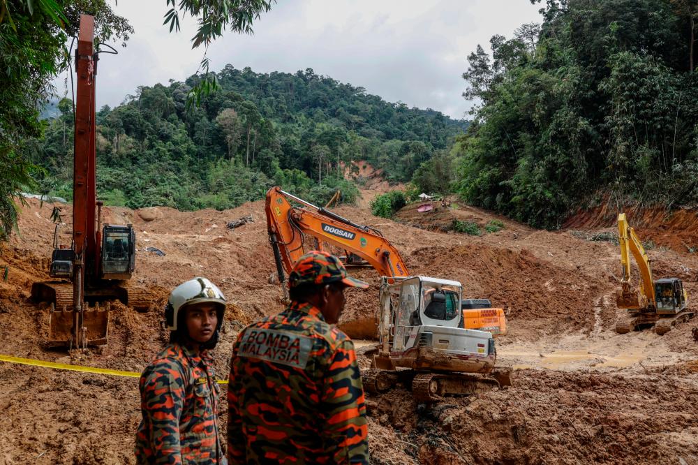Landslide: ATM personnel recites call to prayer as part of efforts to find last victim Landslide: ATM personnel recites call to prayer as part of efforts to find last victim