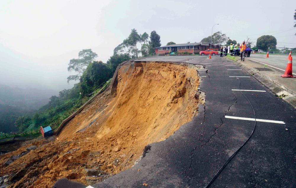 Landslide: Sabah to seek Federal allocation to repair collapsed Taman Kinabalu car park Landslide: Sabah to seek Federal allocation to repair collapsed Taman Kinabalu car park