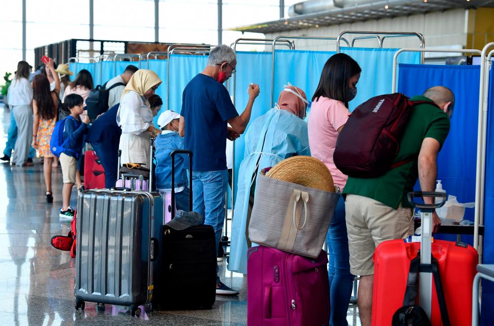 Langkawi-bound travellers feel safe with KLIAâs Covid-19 screening test SOP
