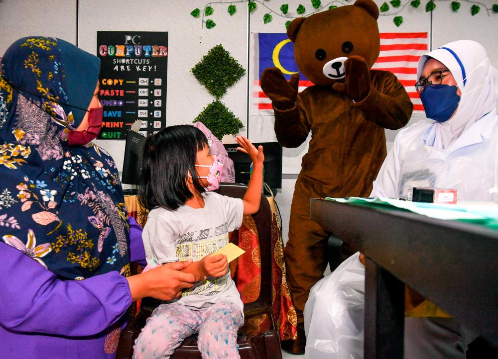 Lebih 35 peratus populasi kanak-kanak di Malaysia terima vaksin Covid-19 Lebih 35 peratus populasi kanak-kanak di Malaysia terima vaksin Covid-19