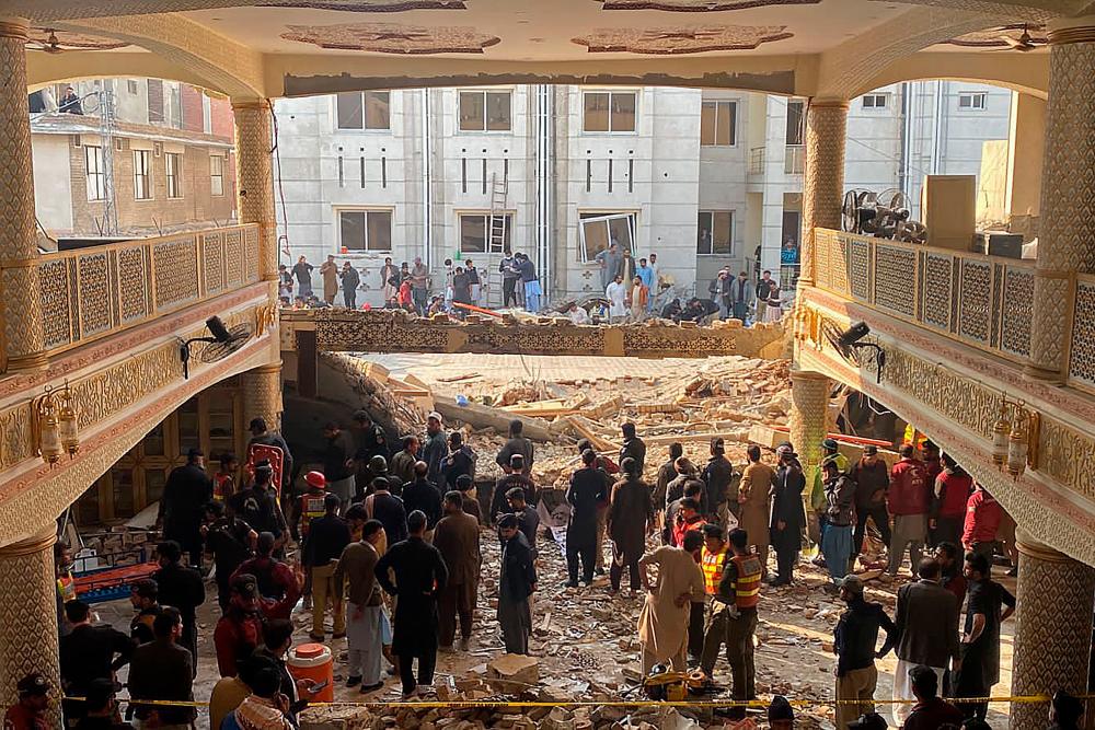 Letupan di masjid Pakistan, angka korban meningkat 44