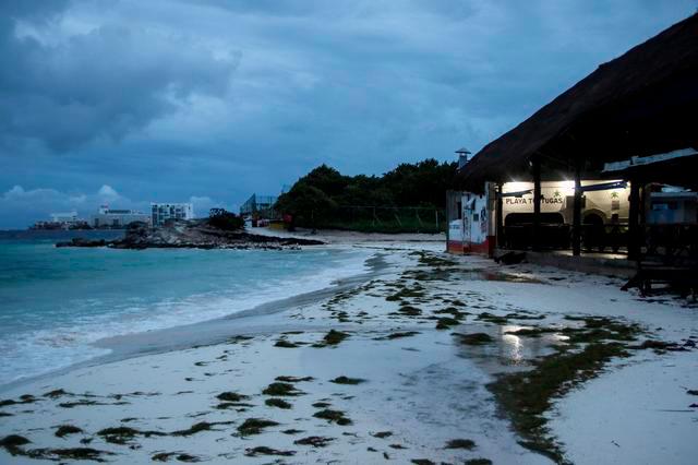 Locals flee as strengthening hurricane barrels toward southern US Locals flee as strengthening hurricane barrels toward southern US