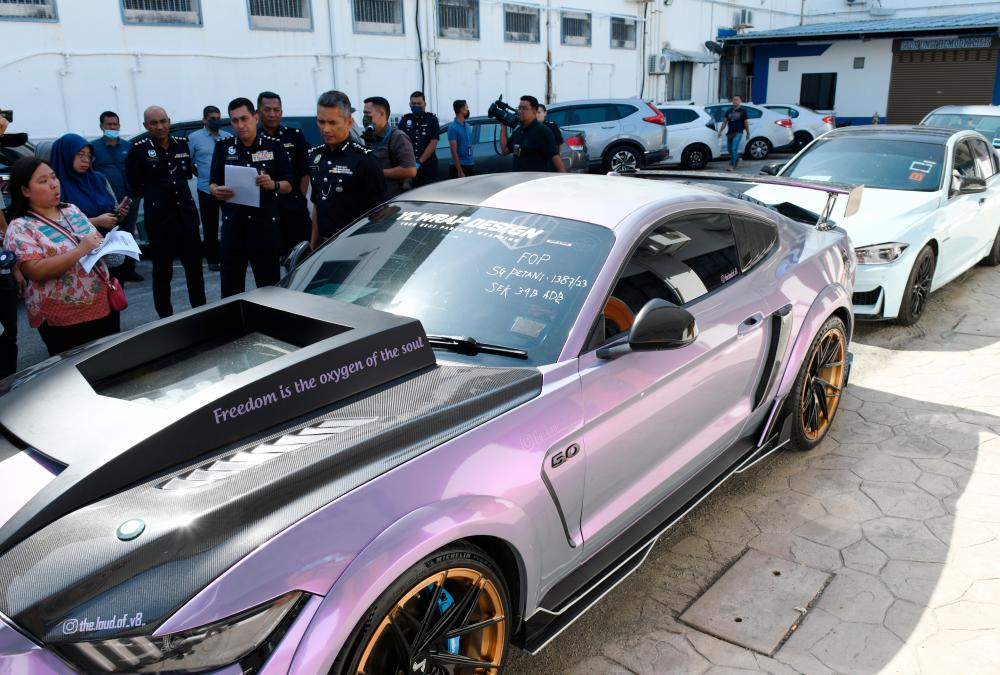 Luxurious lifestyle of three drug peddlers exposed in police raid