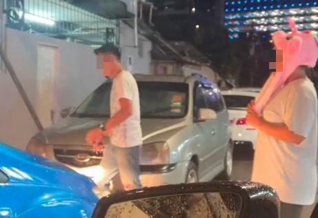 Lying woman caught ‘human parking’ 