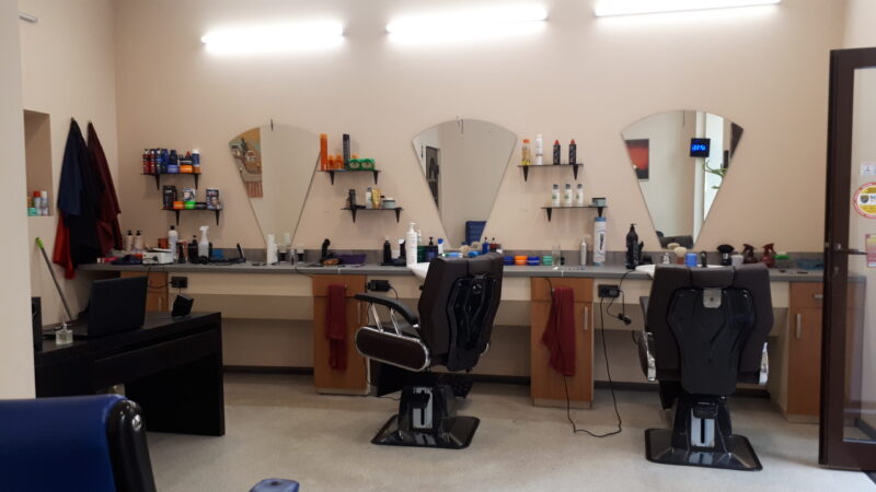 MCO: Relief for operators of barbershops, hair salons, night markets, car wash centres
