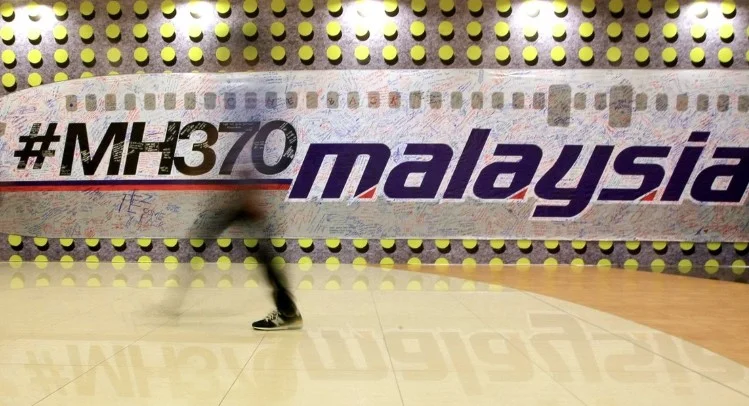 MH370_next-of-kin_urge_government_to_extend_search_contract