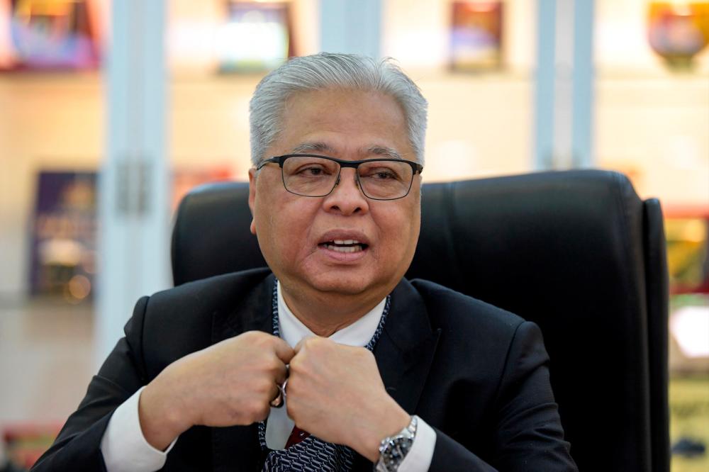 MKN has never issued directives for condo tenants to undergo swab tests - Ismail Sabri MKN has never issued directives for condo tenants to undergo swab tests - Ismail Sabri