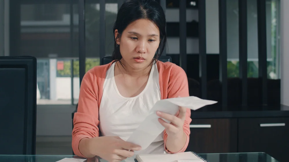 M'sian living in KL conflicted after mum asks for payslip to secure house loan