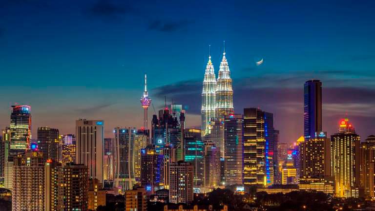Malaysia galak kemasukan pelaburan secara selektif ke dalam negara - Azmin Malaysia galak kemasukan pelaburan secara selektif ke dalam negara - Azmin