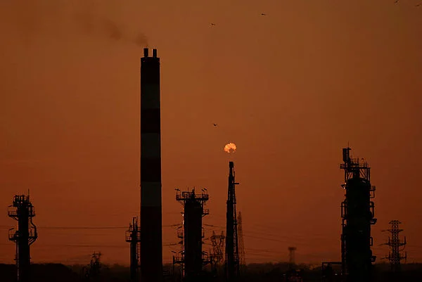 Malaysia_faces_complex_impact_from_rising_global_oil_prices Malaysia faces complex impact from rising global oil prices