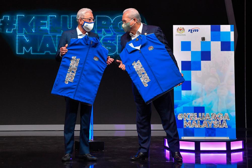 Malaysian Family, a new determination to free country from Covid-19, to revive economy - Annuar Malaysian Family, a new determination to free country from Covid-19, to revive economy - Annuar