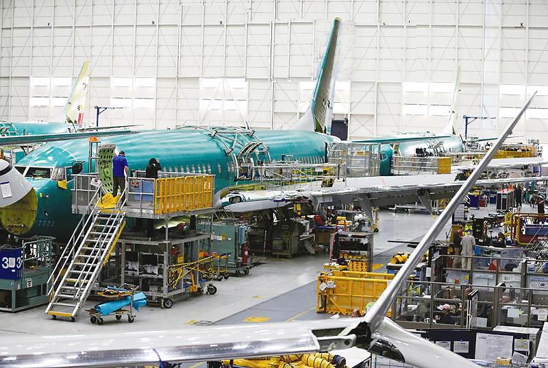 Malaysian aerospace industry can regain pre-Covid revenue levels as early as next year: Azmin