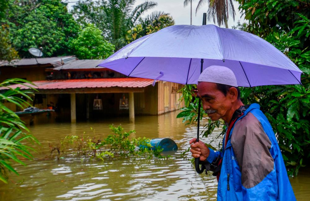 Mangsa banjir di tiga negeri menurun, Kelantan dan Johor meningkat Mangsa banjir di tiga negeri menurun, Kelantan dan Johor meningkat