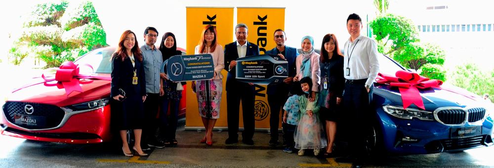 Maybank’s CNY 2022 campaign winners drive home with brand new luxury cars Maybank’s CNY 2022 campaign winners drive home with brand new luxury cars