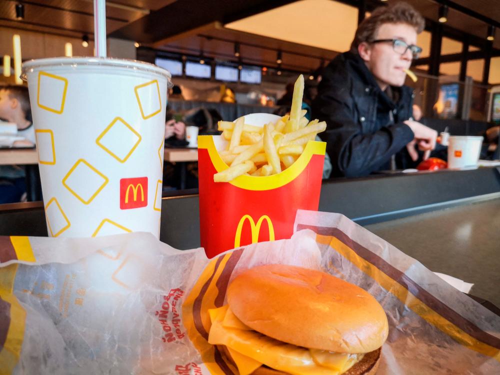 McDonald’s burgers sold on black market in Russia McDonald’s burgers sold on black market in Russia
