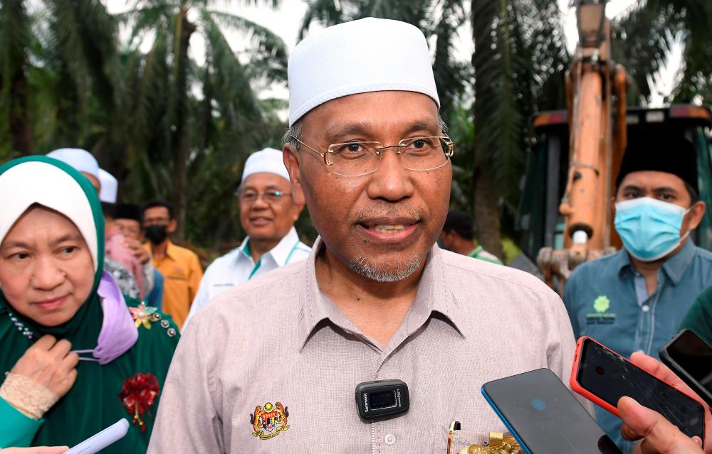 Minister tells Muslims not to take part in Bon Odori festival Minister tells Muslims not to take part in Bon Odori festival