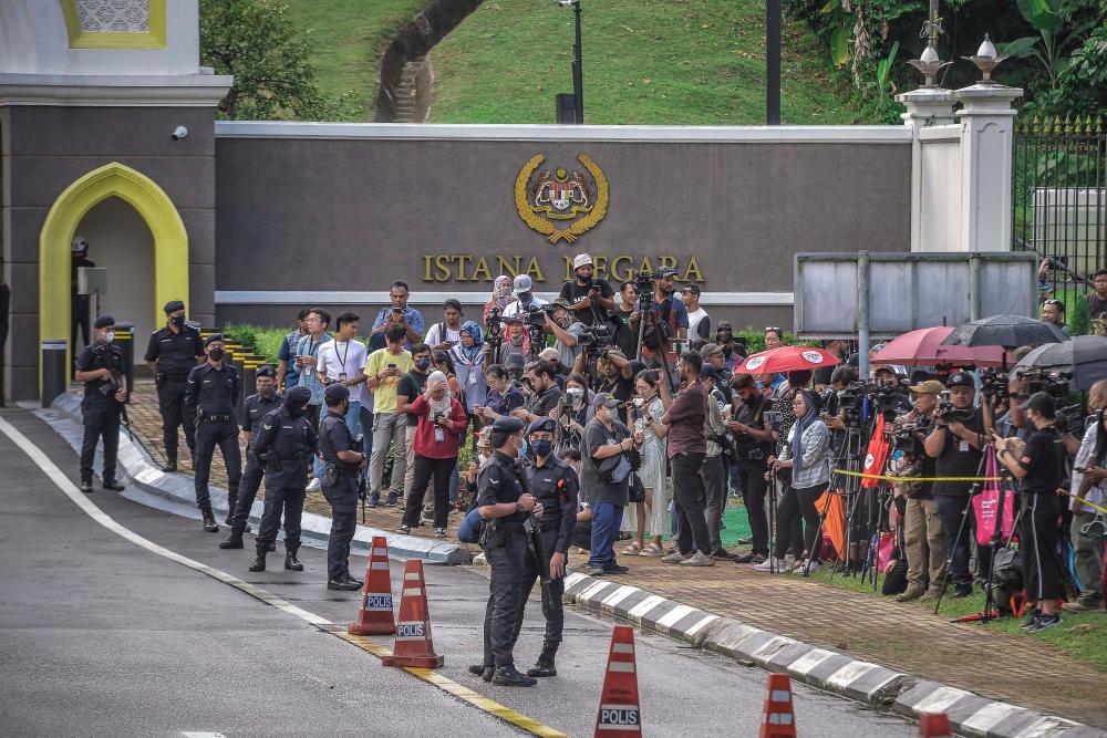 Minority govt an option to break political impasse, says constitution law expert 