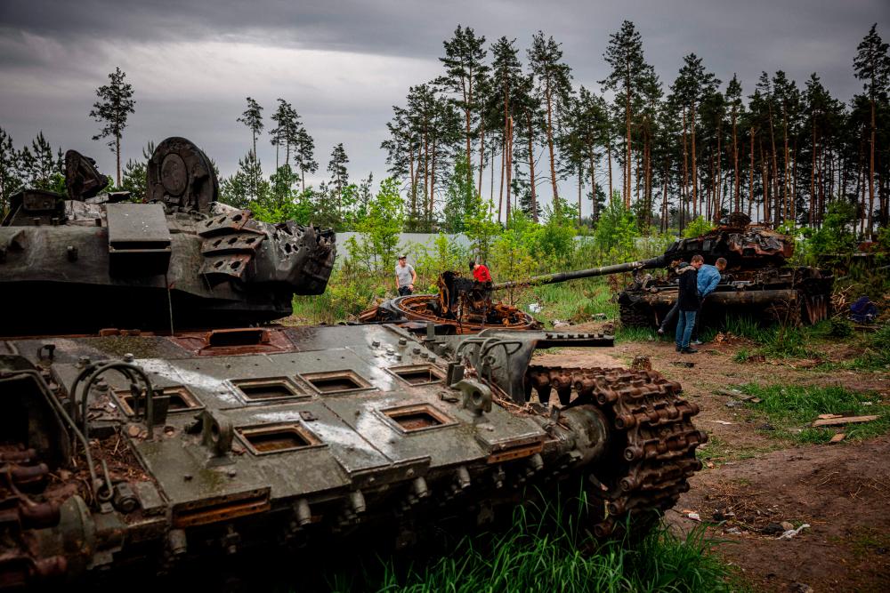 Moscow sees risk of Russia-US conflict in new arms deliveries to Ukraine Moscow sees risk of Russia-US conflict in new arms deliveries to Ukraine
