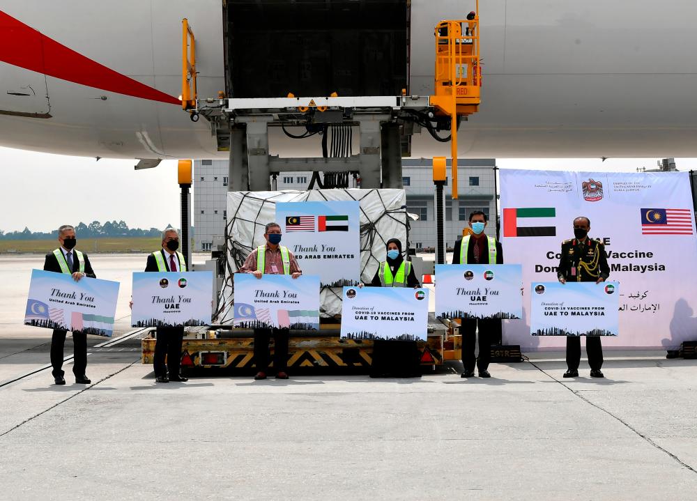 M’sia receives first 500,000 doses of Sinopharm Covid-19 vaccine from UAE M’sia receives first 500,000 doses of Sinopharm Covid-19 vaccine from UAE