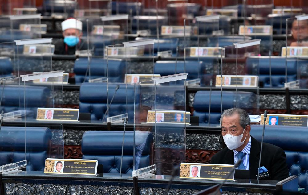 Muhyiddin: ‘Zahid showed me large stack of files related to the criminal cases’ Muhyiddin: ‘Zahid showed me large stack of files related to the criminal cases’
