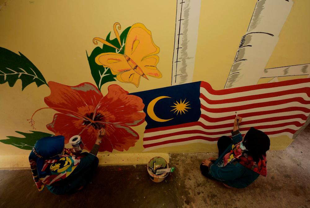 Murals showcasing the spirit of patriotism on display at PPR Desa Mutiara Murals showcasing the spirit of patriotism on display at PPR Desa Mutiara