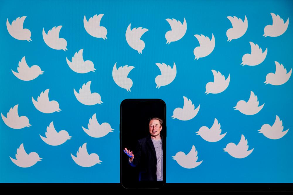 Musk accuses Twitter of fraud as buyout battle escalates Musk accuses Twitter of fraud as buyout battle escalates