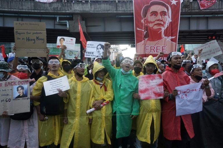 Myanmar military raids Suu Kyiâs party offices as US, UN slam violence Myanmar military raids Suu Kyiâs party offices as US, UN slam violence