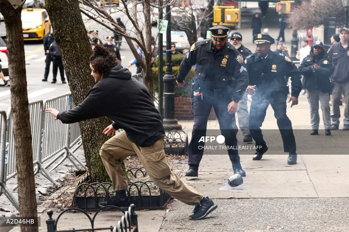 NYPD_detains_man_after_incendiary_devices_thrown_at_protest