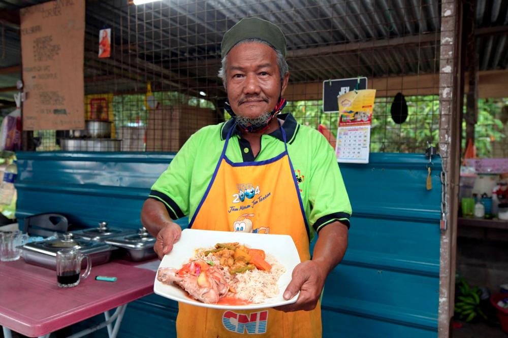 Nasi Gaul at Haji Bahaiâs Warong Kulaan for a taste of Banjar cuisine