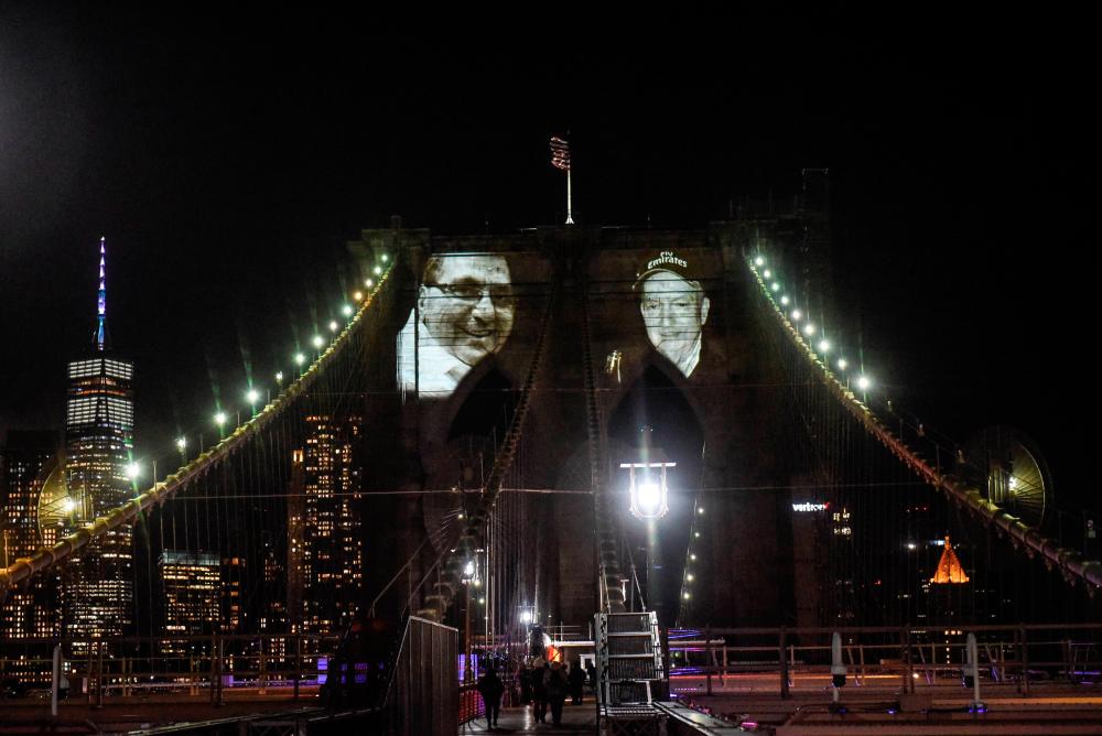 New York pays emotional tribute to more than 30,000 Covid deaths
