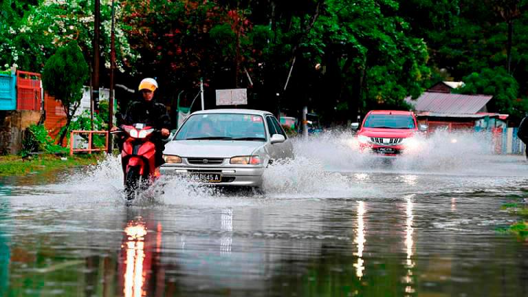 Notis kesiapsiagaan kemungkinan banjir kilat di beberapa negeri Notis kesiapsiagaan kemungkinan banjir kilat di beberapa negeri