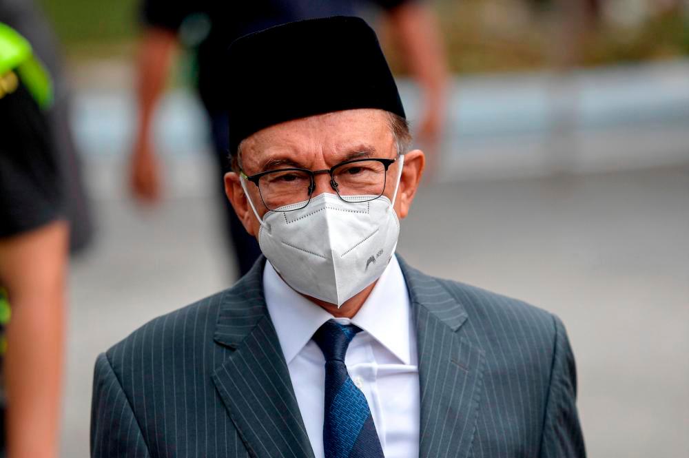 Nov 15 to hear lawyer’s leave to appeal bid over suit questioning Anwar’s pardon