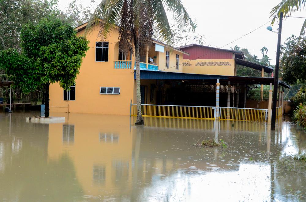 Number of flood evacuees in Johor continues to drop, unchanged in Sabah