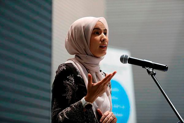 Nurul Izzah denies allegations of secret Umno-PKR talks