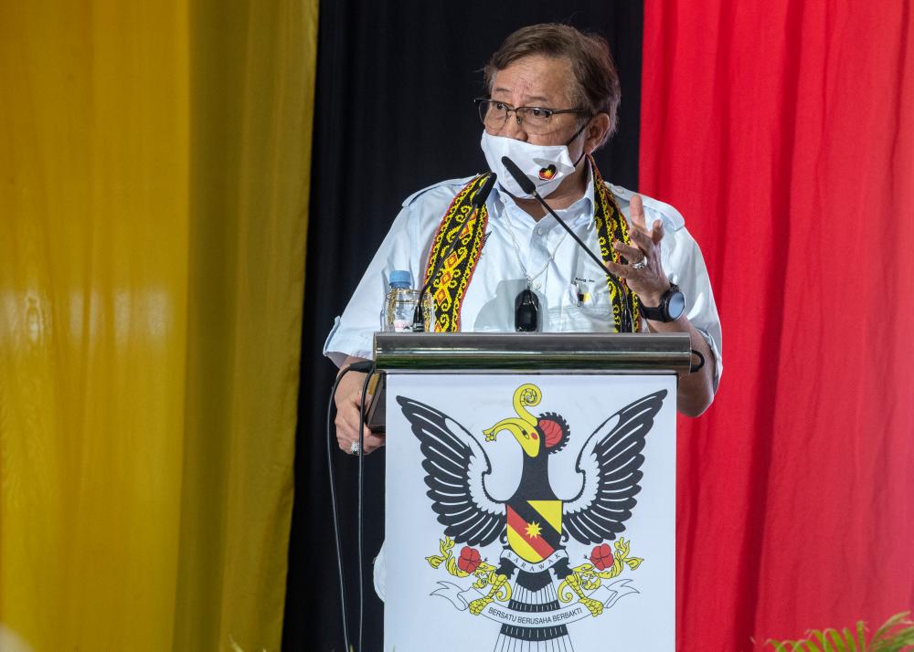 Omicron to further boost exports of rubber glove says Zuraida Omicron to further boost exports of rubber glove says Zuraida