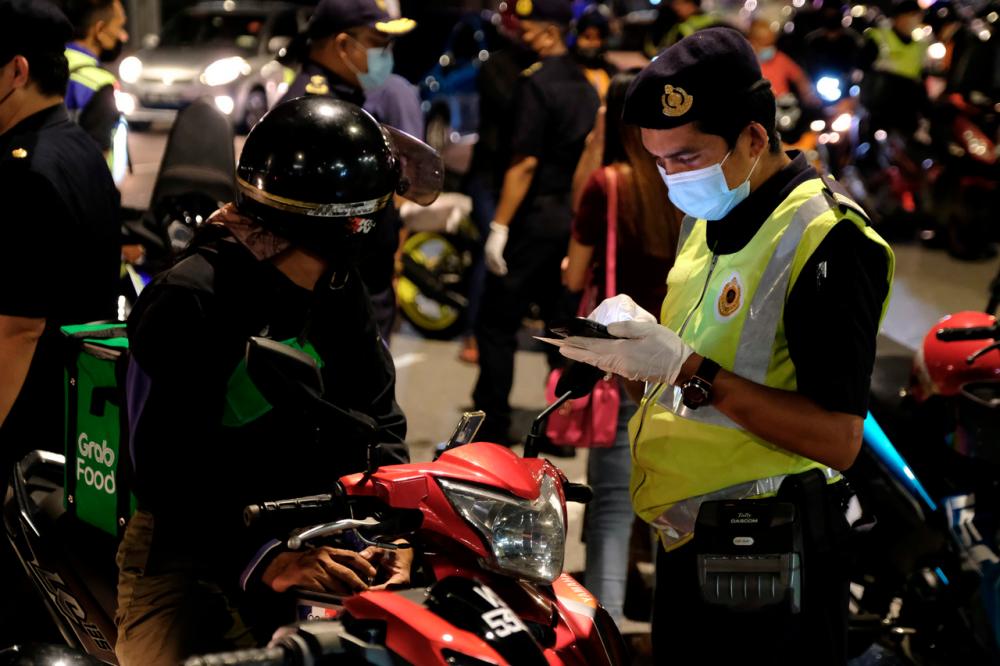 Only advocacy action taken for motorcycles with loud exhausts- Wee Ka Siong