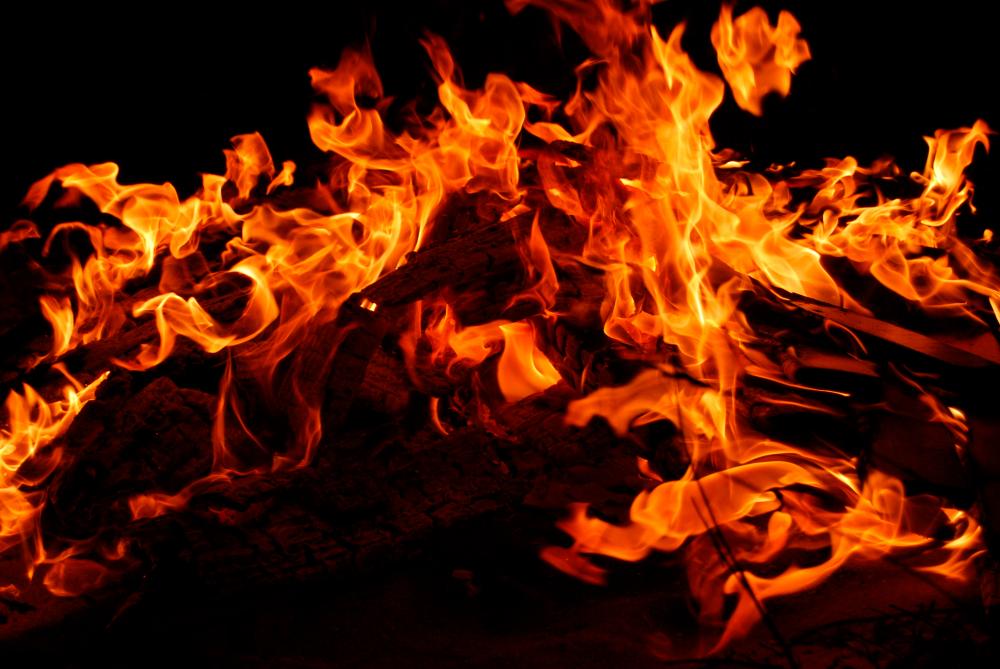 Over 1,600 homeless after blaze destroys 179 water houses in Kudat Over 1,600 homeless after blaze destroys 179 water houses in Kudat