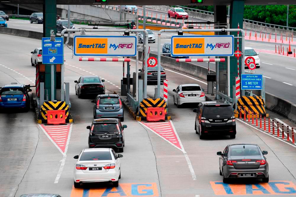 PLUS doubles up teams to assist RFID system users at toll plazas PLUS doubles up teams to assist RFID system users at toll plazas