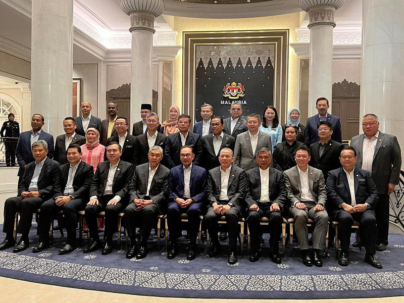 PM, Cabinet Ministers attend retreat to enhance solidarity of Unity Govt