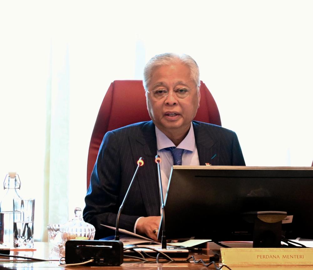 PM calls on international community to adopt spirit of ‘keluarga dunia’ to face global challenges