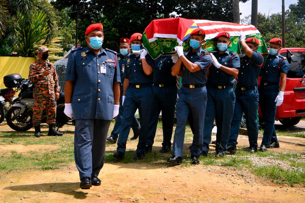 PM expresses condolences to family of fireman who died after flood evacuation mishap