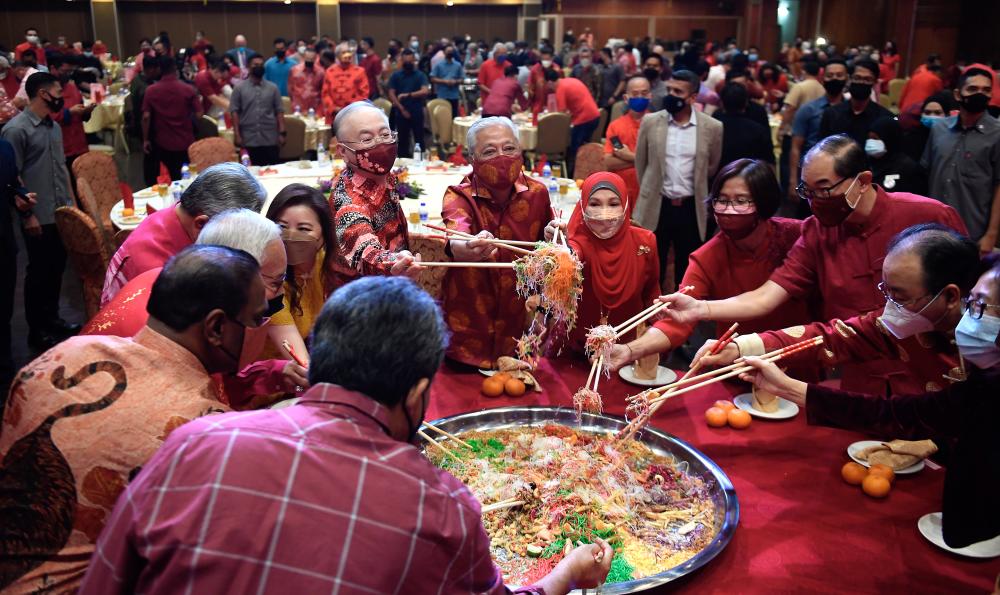 PM hope Year of the Tiger brings prosperity for M’sian family