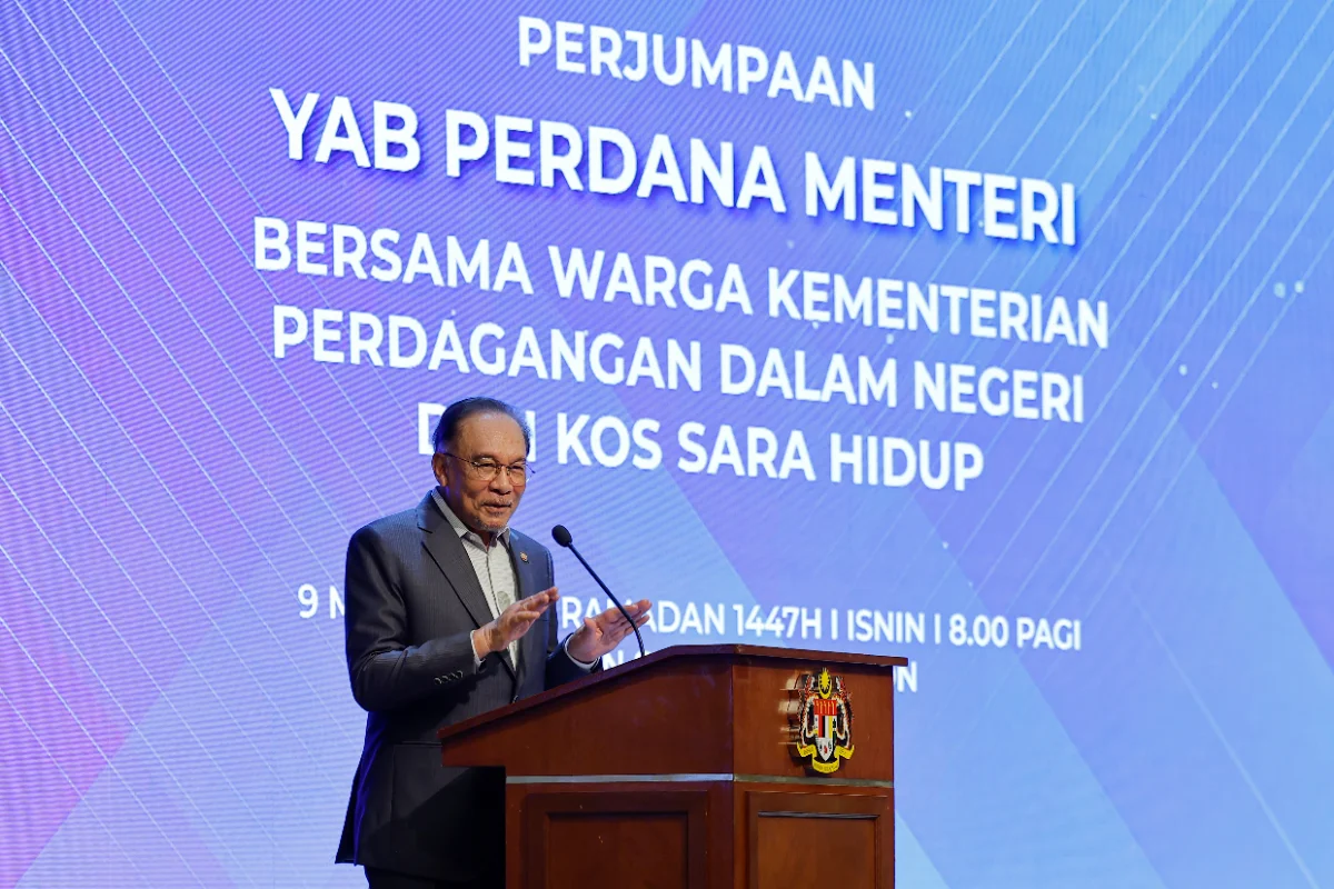 PM_Anwar_praises_KPDN_for_Rahmah_MADANI_sales_commitment