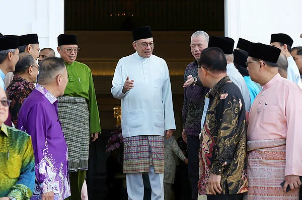 PM Anwar seeks Sarawak's help to curb diesel smuggling