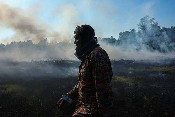 Pahang_fire_department_tackles_87_open_fires_in_a_week Pahang fire department tackles 87 open fires in a week