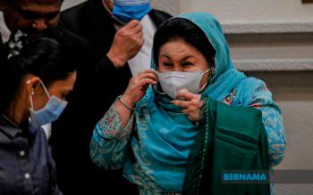 Peguam dakwa pegawai penyiasat kes rasuah Rosmah tidak cekap, terlalu pasif
